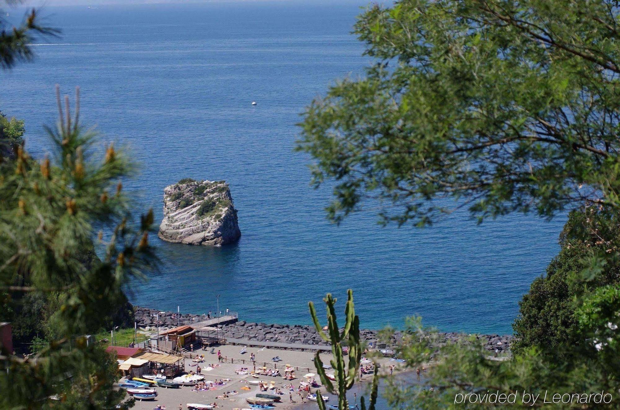 Hotel Oriente Vico Equense Exterior photo